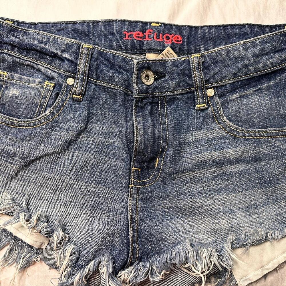 Refuge Vintage Size 4 Short 100% Cotton